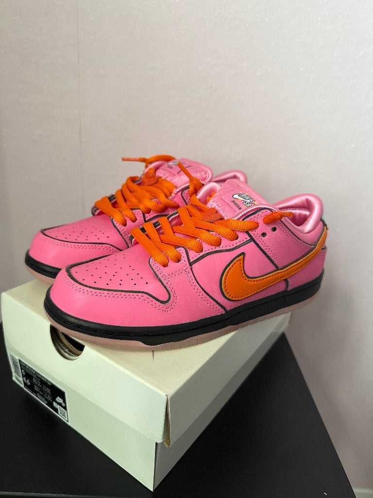 Nike SB dunk Low Powerpuff Girls Blossom, Nike SB, Overige kleuren, Ophalen of Verzenden, Sneakers of Gympen