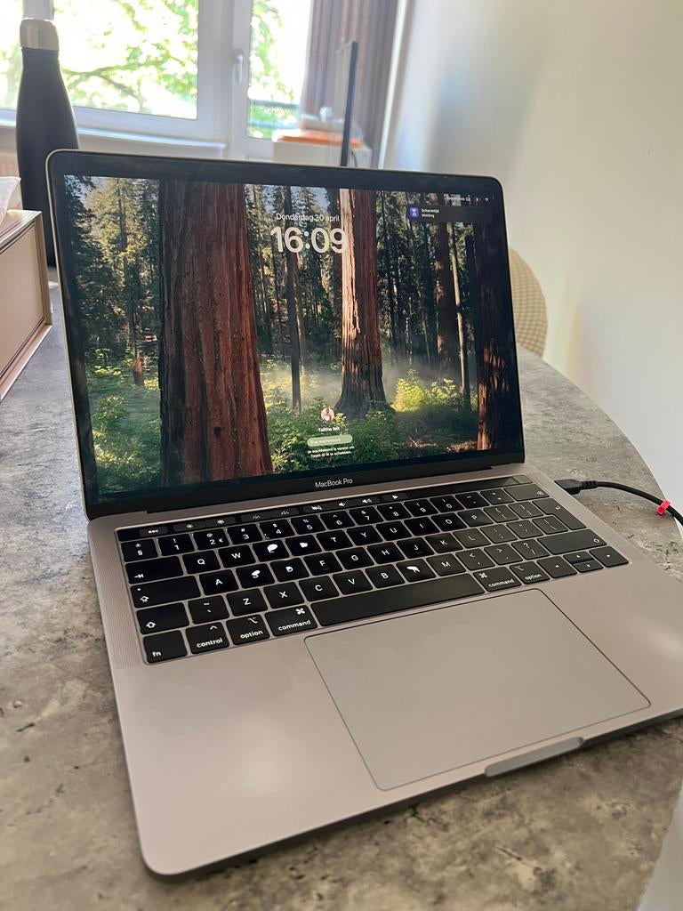 MacBook Pro 13-inch 2018 met touch bar in goede staat, MacBook Pro, Gebruikt, 2 tot 3 Ghz, Qwerty