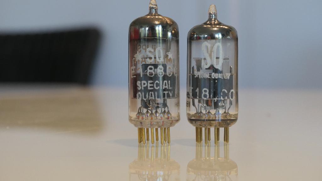 2 Philips E188CC buizen, Ophalen of Verzenden, Buis of Buizen