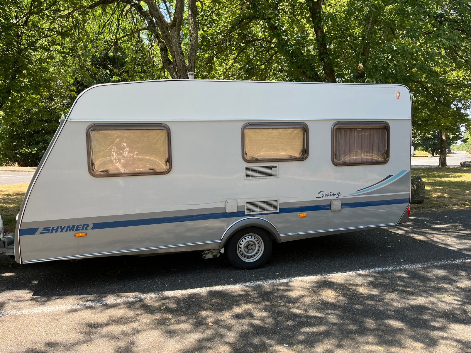 Eriba Hymer Swing 490, Caravans en Kamperen, Rondzit, Dwarsbed, 5 tot 6 meter, Eriba