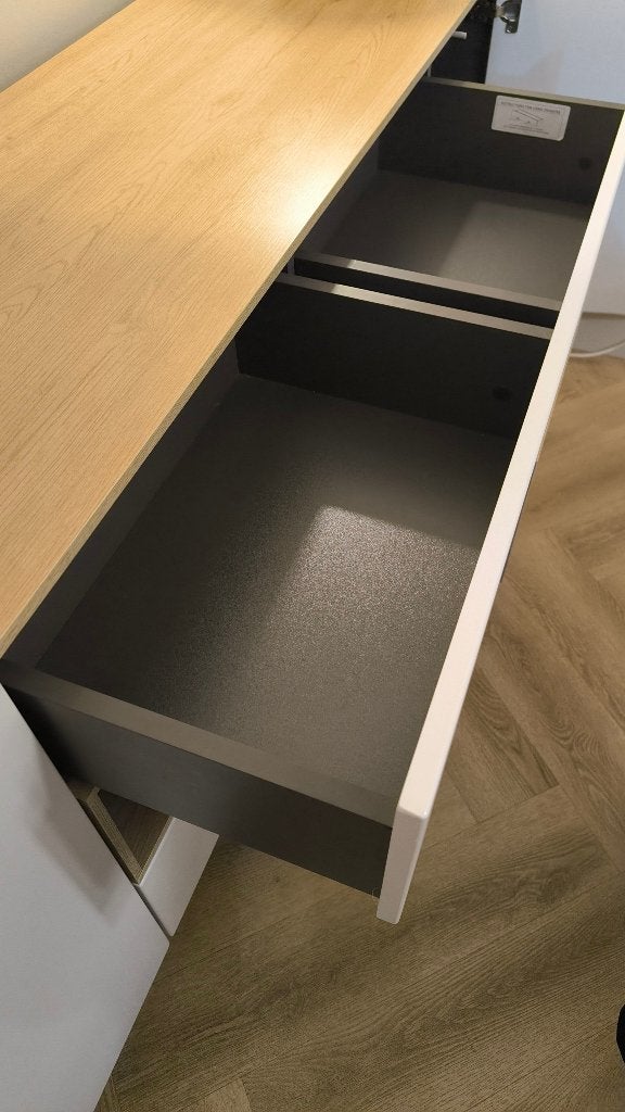 Foto 4 van XOOON Lindfield Dressoir 240 cm – Eiken/Wit (ZGAN!)