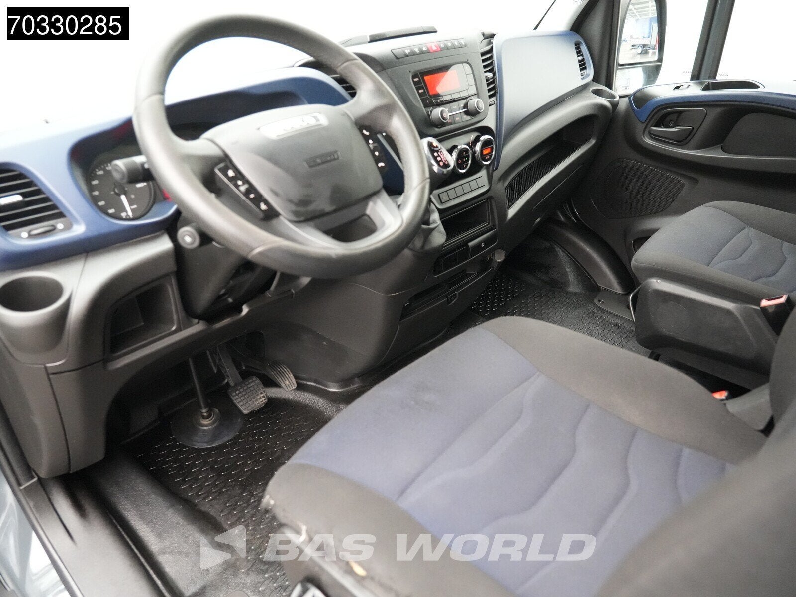 Iveco Daily 35C18 3.0L Automaat Dubbellucht L2H2 3,5t Trekha, Auto's, Automaat, Stof, Gebruikt, Euro 6