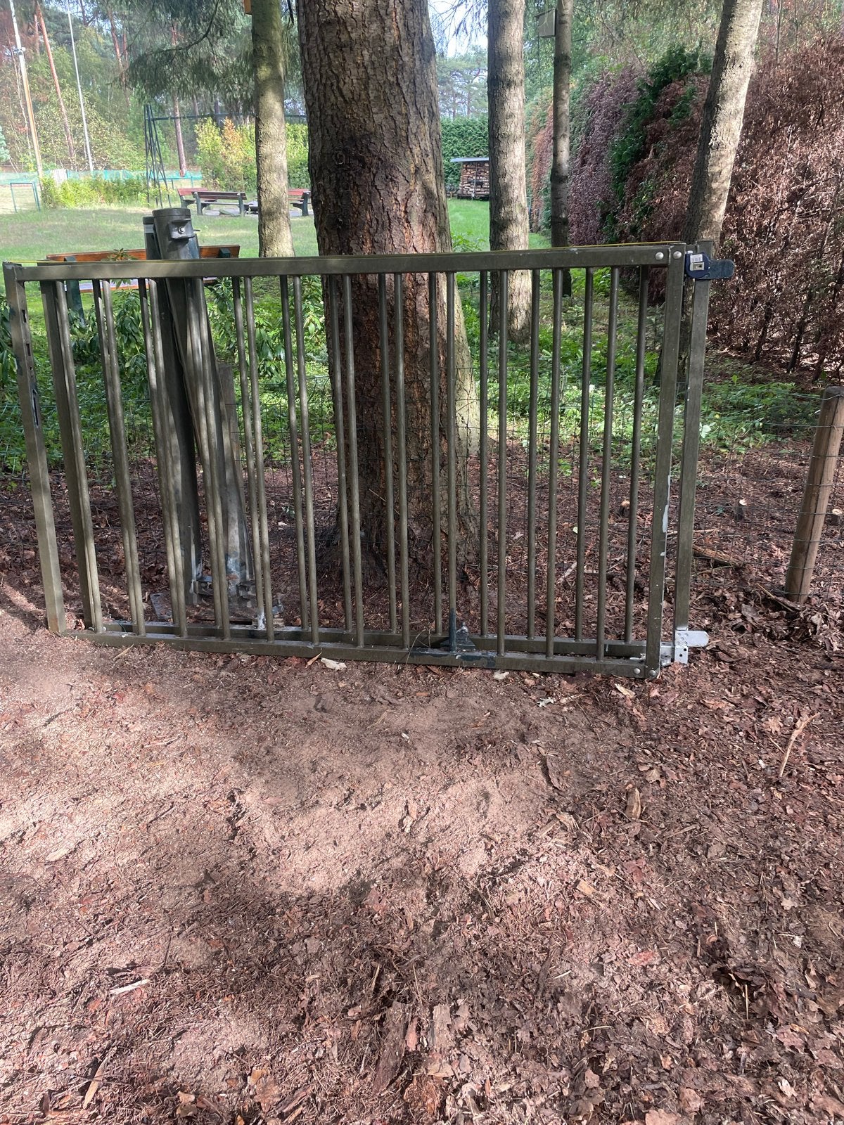 Stevige metalen poort voor hekwerk, 200x120 cm, Ophalen, Met poort, Gebruikt, Spijlenhekwerk