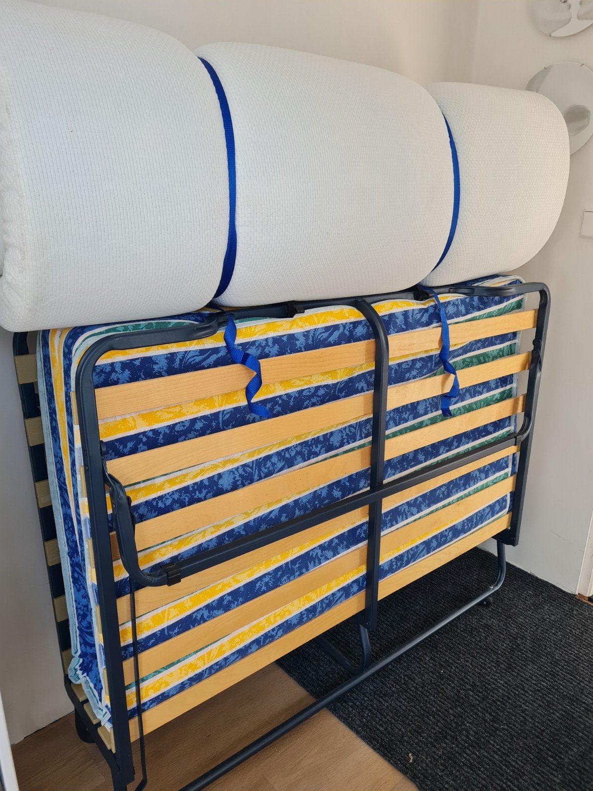 prima opklapbed met super topper 140 cm, Ophalen, Tweepersoons, Zo goed als nieuw, Metaal