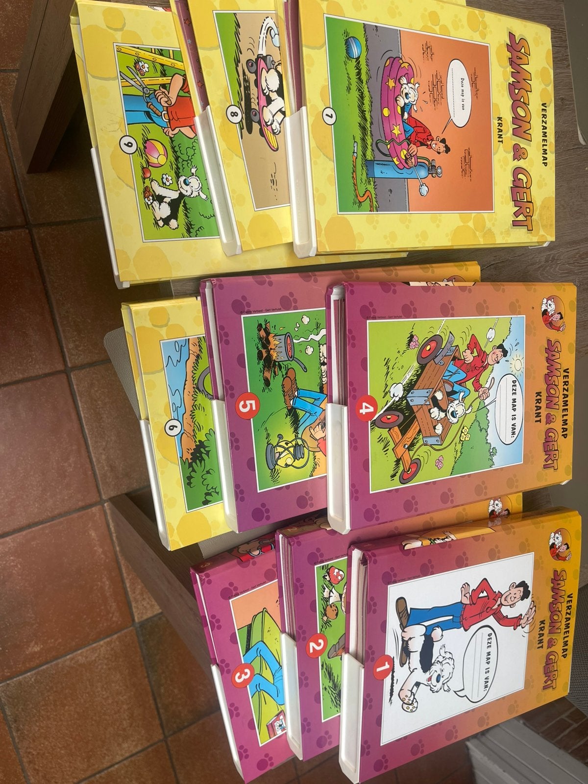 Unieke verzameling van Samson en Gert en Plop krantenmappen, Boeken, Ophalen, Zo goed als nieuw
