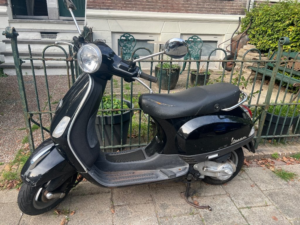 Vespa LX 50 2009 - Motor defect – Voor onderdelen/opknappen, Ophalen, Gebruikt, Maximaal 45 km/u, Benzine