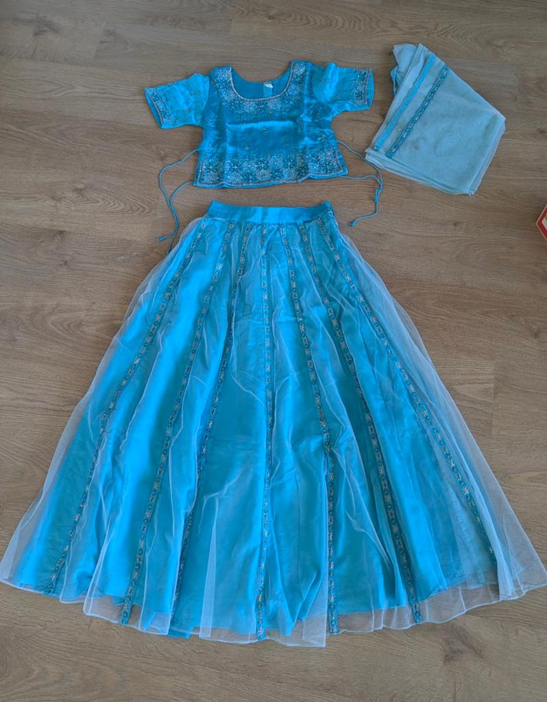 Blauwe Indiase feestjurk - Lehenga Ghagra Choli met sjaal, Maat 38/40 (M), Blauw, Ophalen of Verzenden, Gedragen