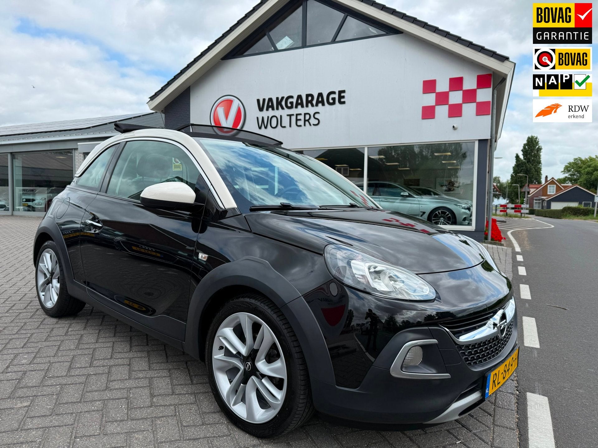 Opel ADAM 1.0 Turbo Rocks Online Edition RIJKLAARPRIJS! ELEC, Auto's, Voorwielaandrijving, 12 maanden, 1041 kg, 4 stoelen