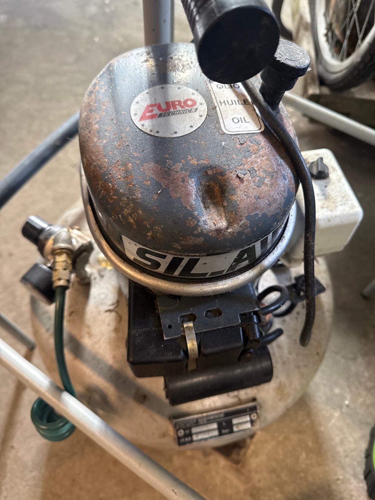 Werther International Sil-Air compressor - lekt olie, Doe-het-zelf en Verbouw, Gebruikt, 6 tot 10 bar, Ophalen of Verzenden, Olievrij