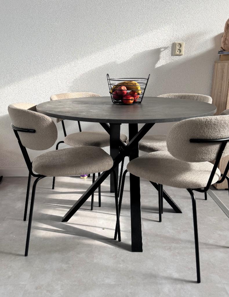 Ronde Ikea Mariedamm eettafel betonlook, Ophalen, Rond, Zo goed als nieuw, 100 tot 150 cm