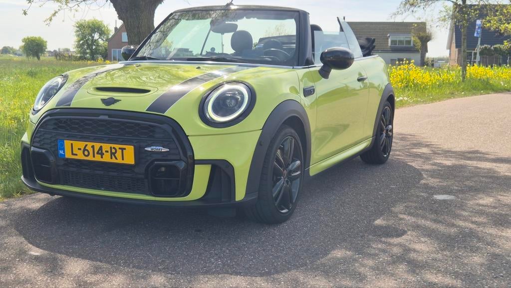 Mini Cabrio 2.0 JCW PAKKET  Aut 2021 Geel, 1998 cc, 1300 kg, Zwart, 4 cilinders
