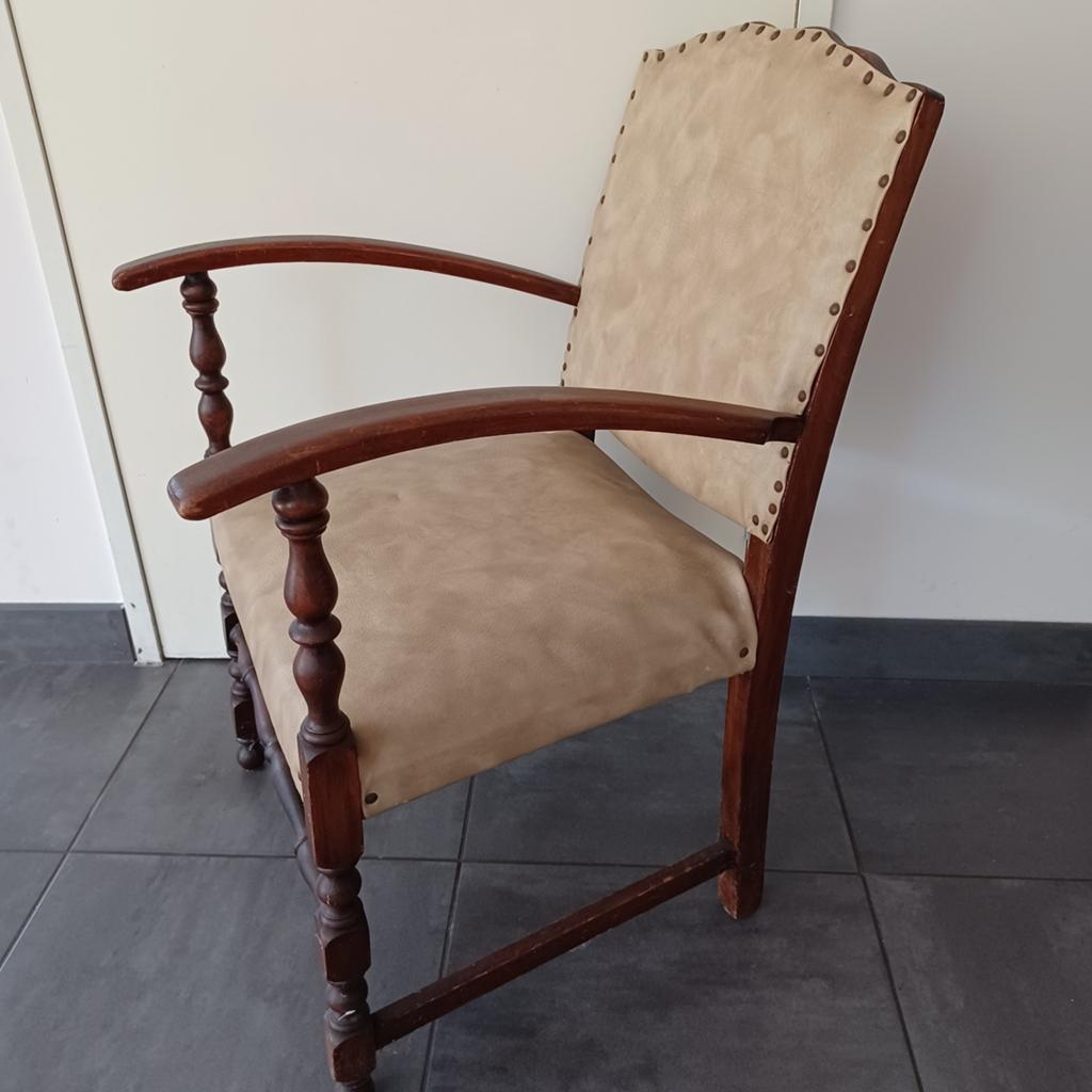 Antieke fauteuil met skai bekleding, Ophalen