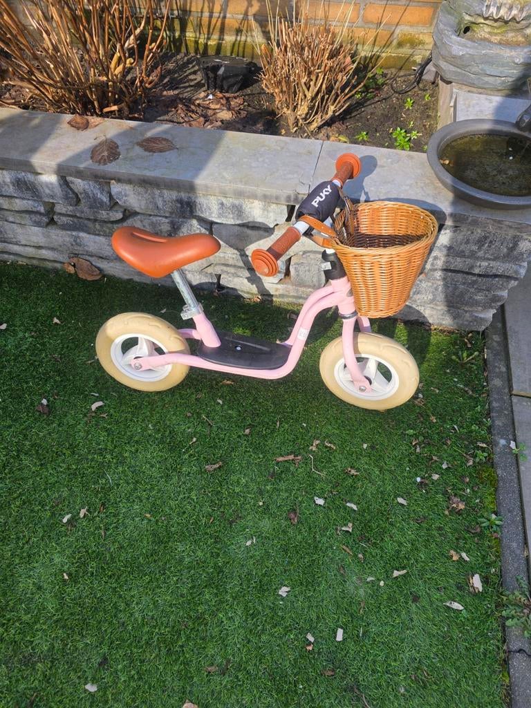 Roze Puky loopfiets met mandje - Zo goed als nieuw, Ophalen, Zo goed als nieuw, Minder dan 16 inch