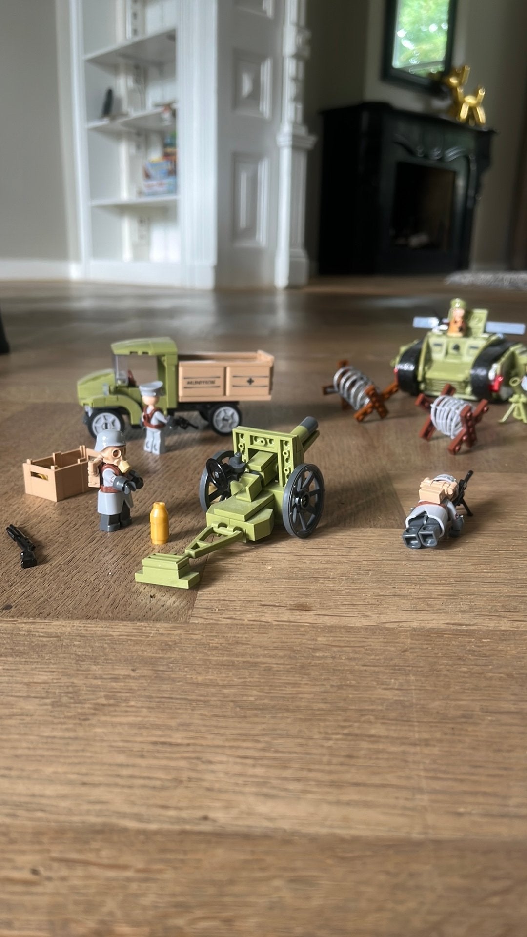 Sluban Army slagveld met tanks en andere voertuigen, Ophalen of Verzenden, Zo goed als nieuw