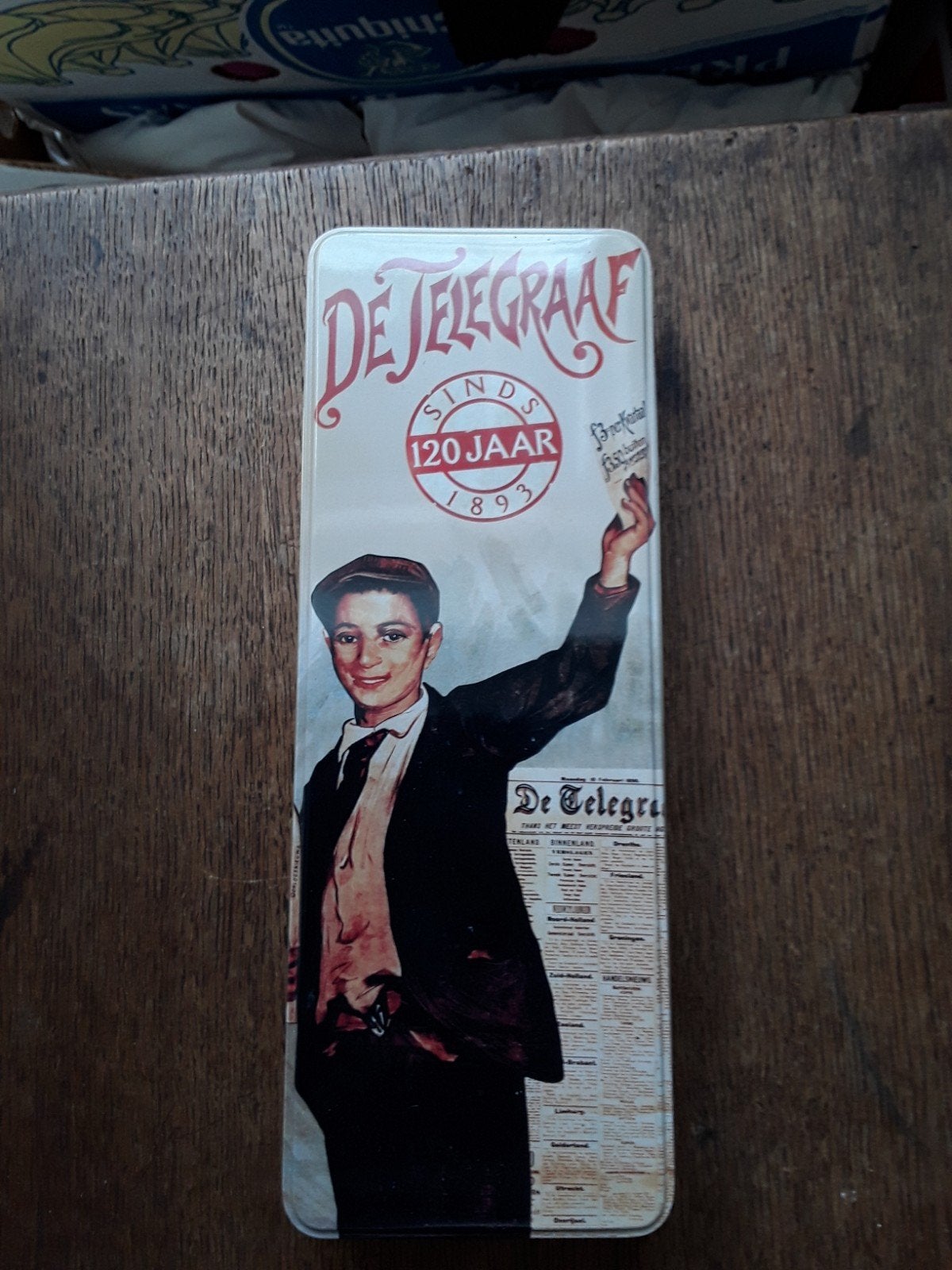 blik de TELEGRAAF  2 kranten, Ophalen of Verzenden