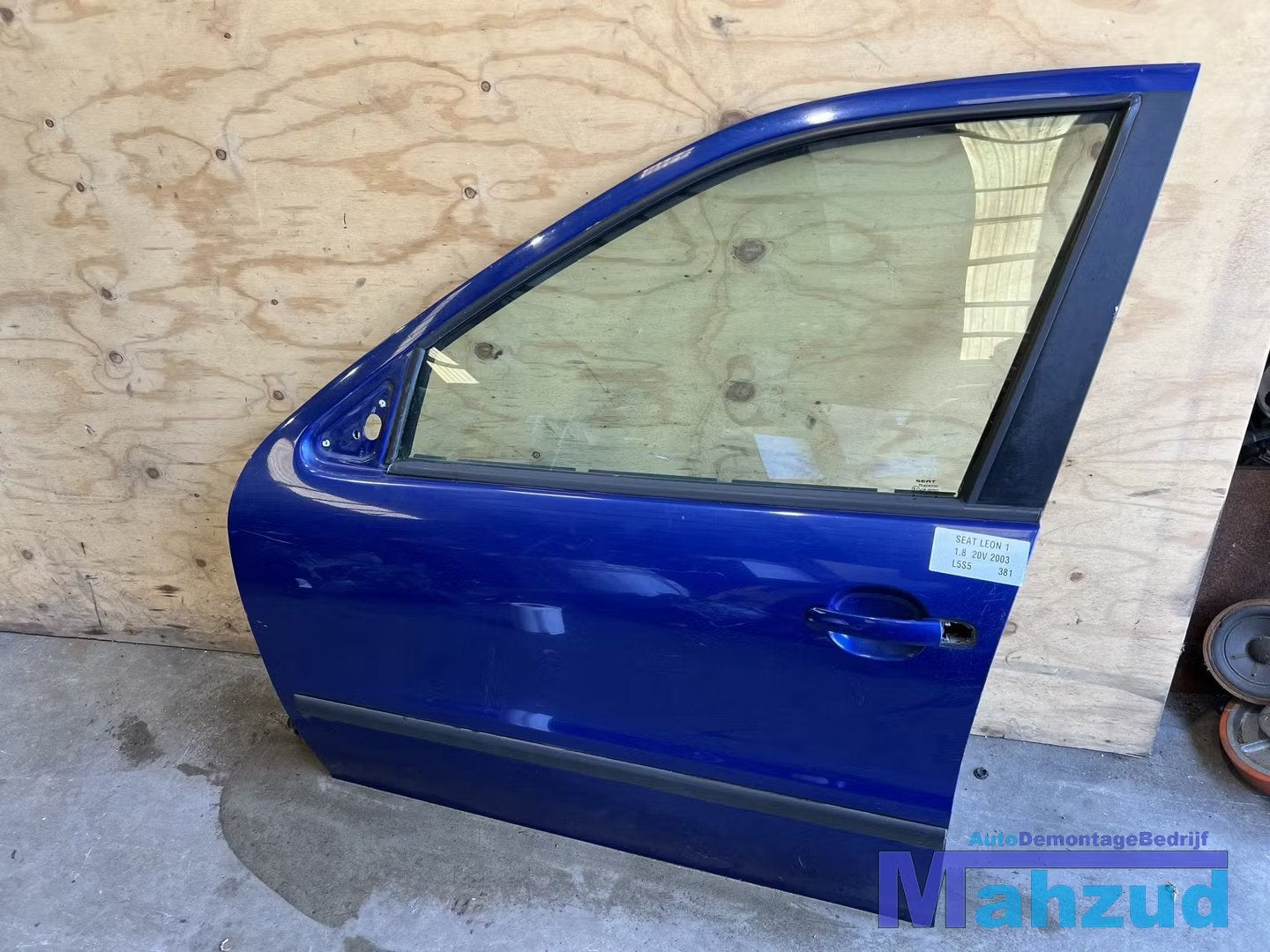 SEAT LEON 1 BLAUW L5S5 links voor deur 1999-2005, Auto-onderdelen, Gebruikt, Deur, Autovia A-2, Km 585 585
08760  Martorell, ES
