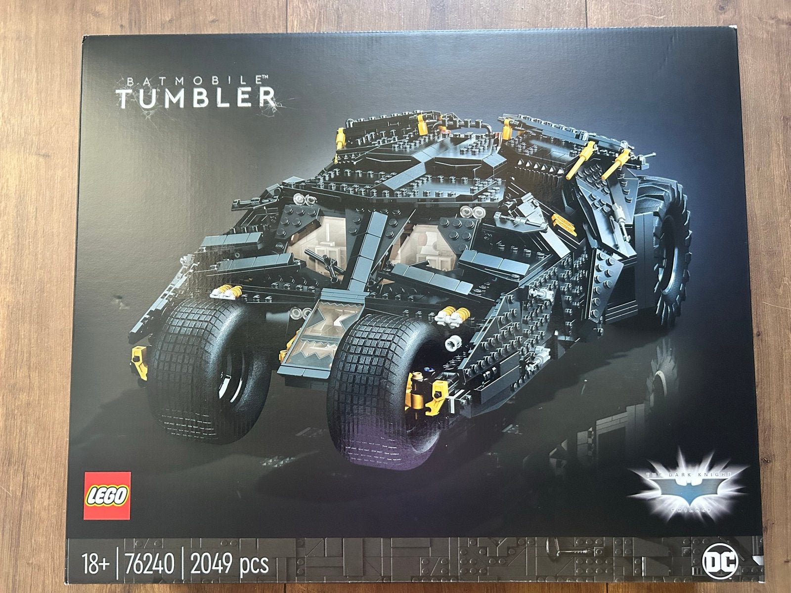 LEGO Batmobile Tumbler 76240 - Nieuw in doos, Ophalen of Verzenden, Nieuw, Overige merken