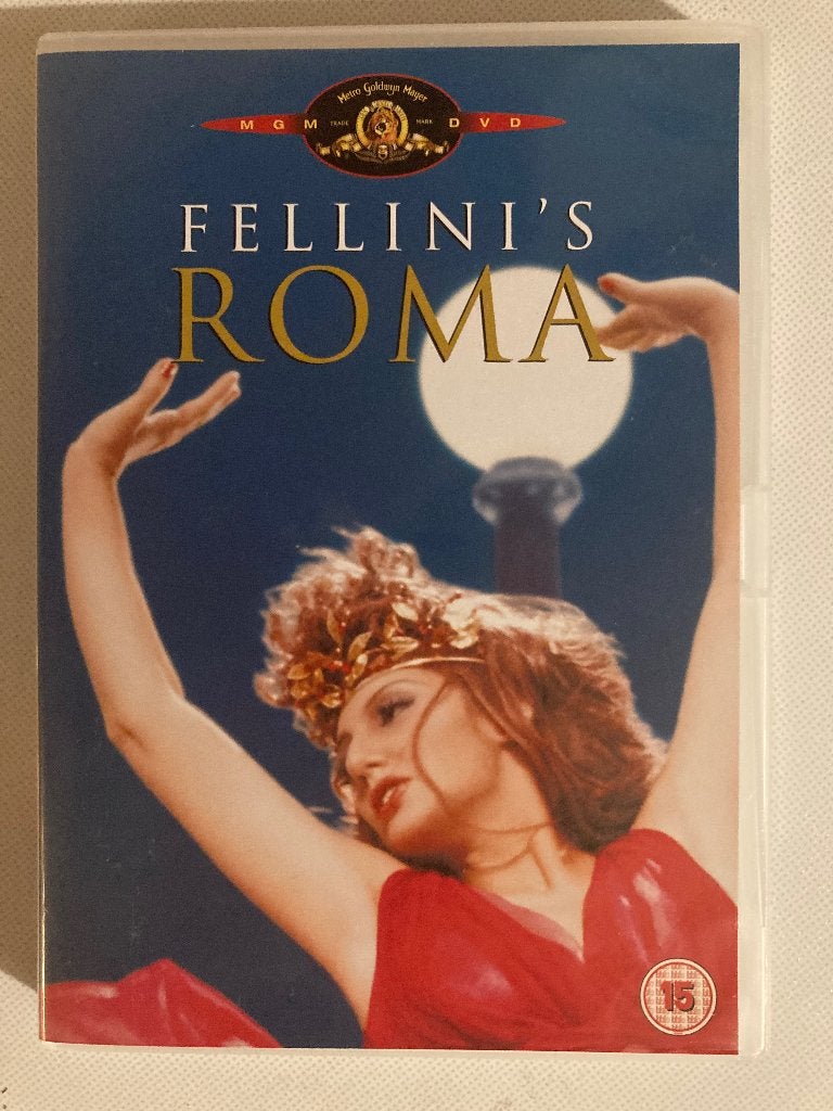 Roma, Portugees, Vanaf 16 jaar, Zo goed als nieuw, Historisch