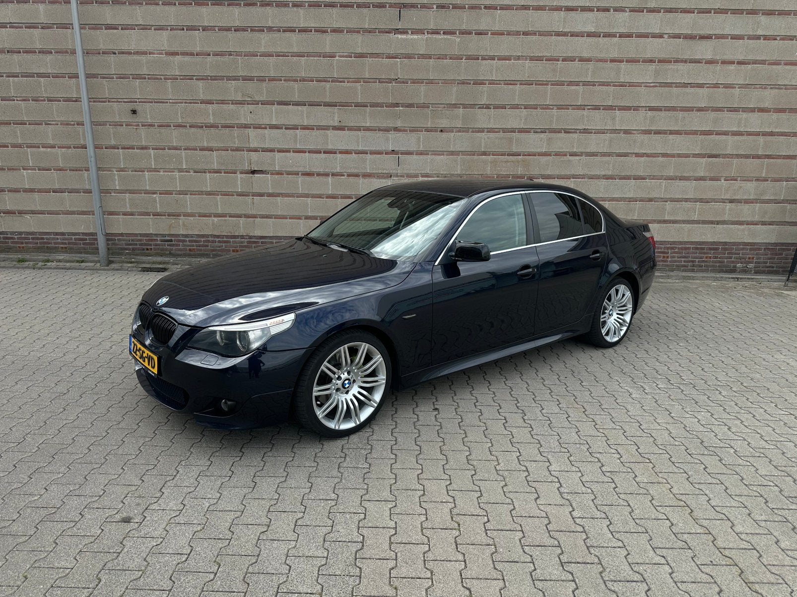 BMW 5-Serie 3.0 I 530 AUT 2006 Blauw, Auto's, Automaat, Achterwielaandrijving, Zwart, Blauw