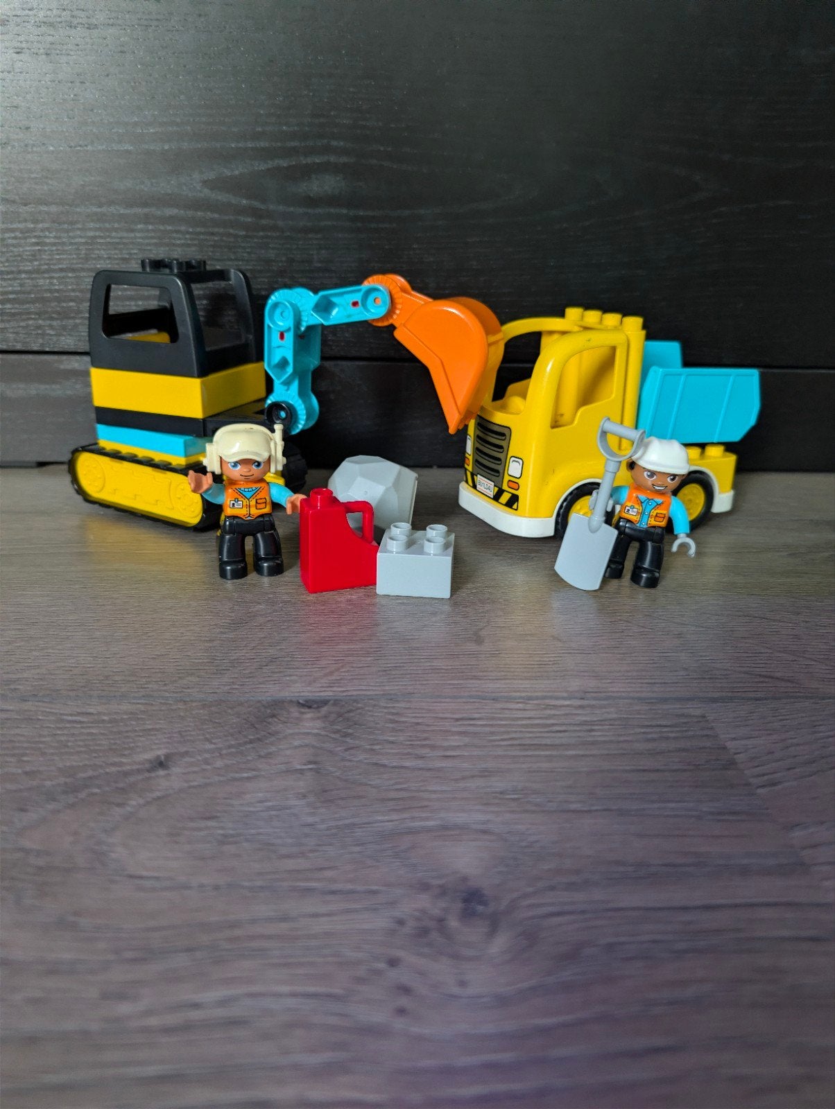 LEGO Duplo Graafmachine & Vrachtwagen (10931), Ophalen of Verzenden, Zo goed als nieuw, Complete set, Duplo