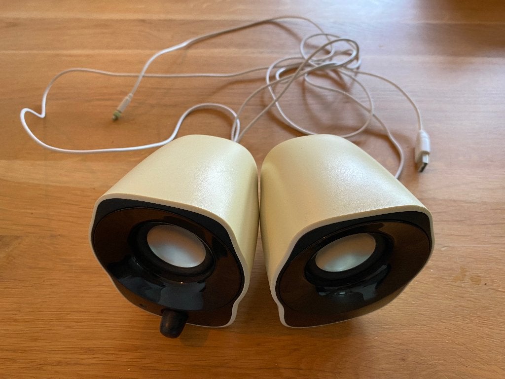 Logitech USB-luidsprekersetje, Ophalen, Gebruikt, Inclusief kabels, Logitech