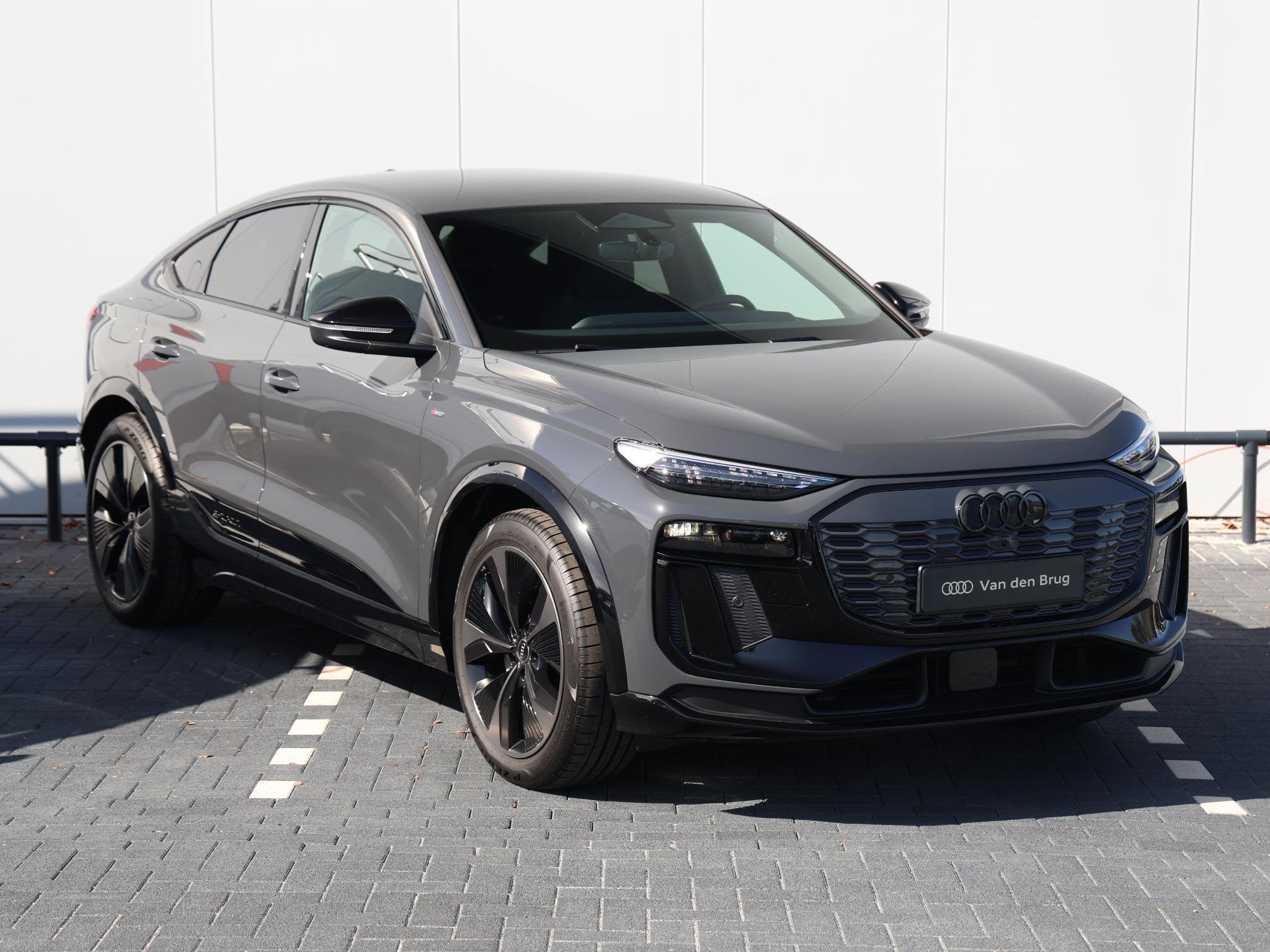 Foto 3 van Audi Q6 Sportback e-tron S edition performance 100 kWh | Ele