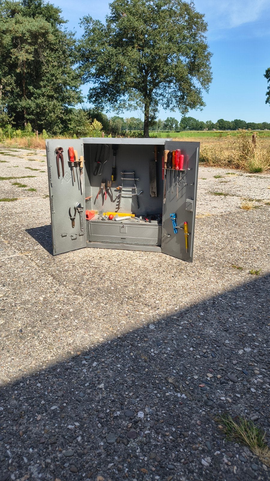 Metalen Gereedschapskast 75x60x24 cm met Inhoud, Ophalen, Nb, Nb, Nb