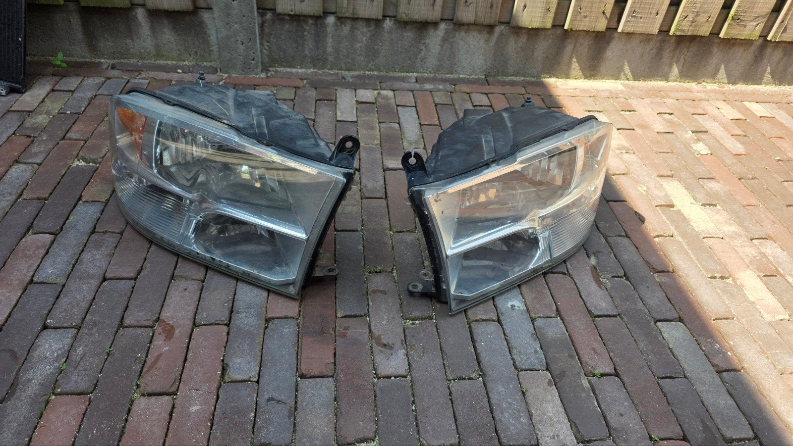 Koplampen Dodge Ram 1500 (2009-2018) - Set Links & Rechts, Auto-onderdelen, Ophalen of Verzenden, Dodge