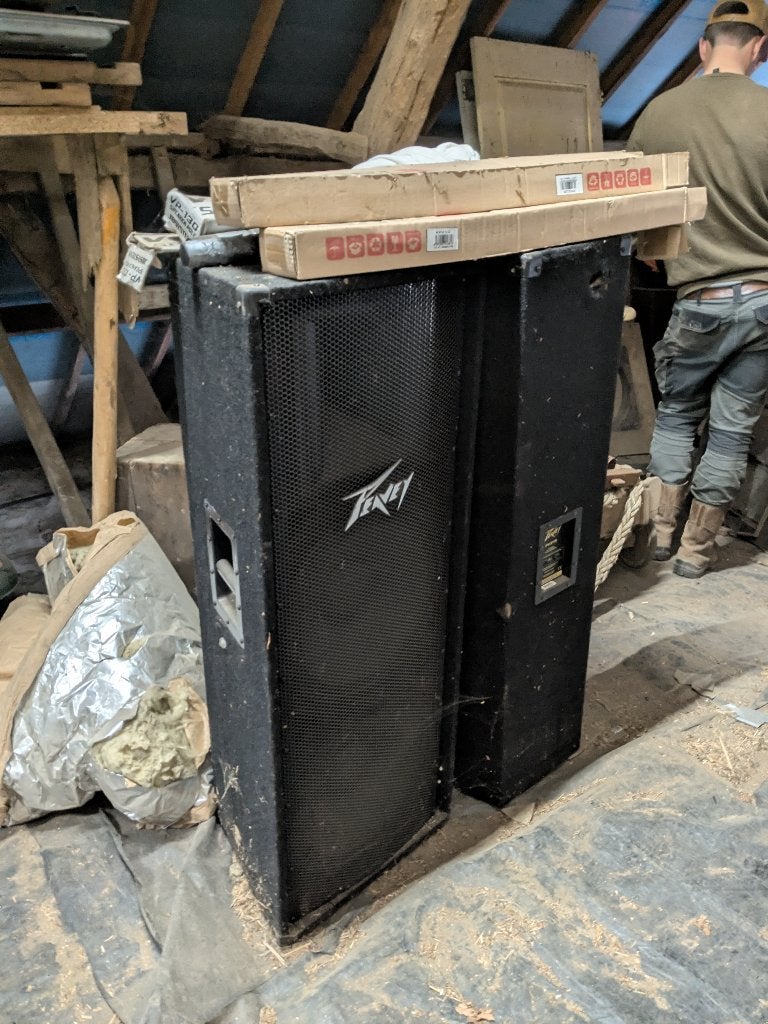 2 Peavey PV 215 + 2 onbekende luidsprekers, Gebruikt, Speakerset, Ophalen, 150 watt of meer