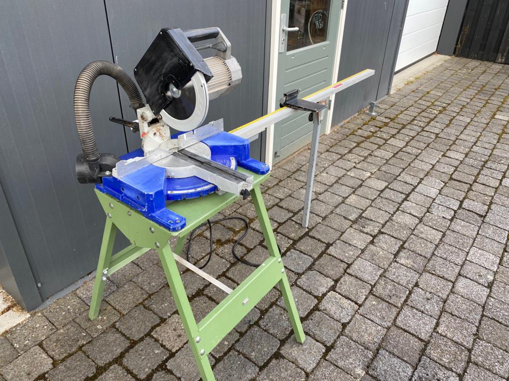 Elektra beckum afkortzaag kgs 301 met tafel en zijgeleider, Doe-het-zelf en Verbouw, Ophalen, Zo goed als nieuw, Afkortzaag, 30 tot 70 mm
