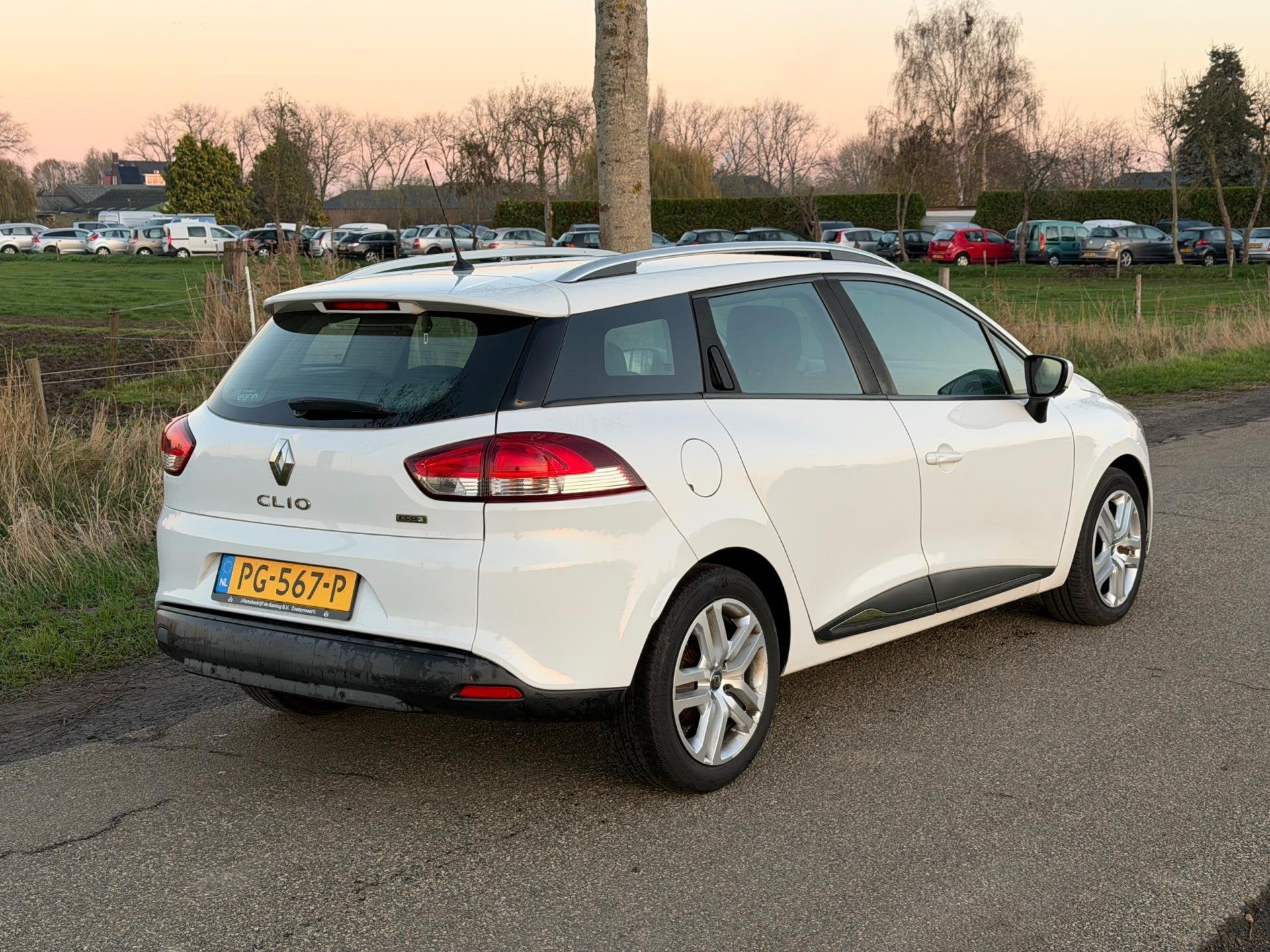 Renault Clio Estate 1.5 dCi Ecoleader Zen Airco APK 11-2026, Voorwielaandrijving, Stof, 4 cilinders, Origineel Nederlands