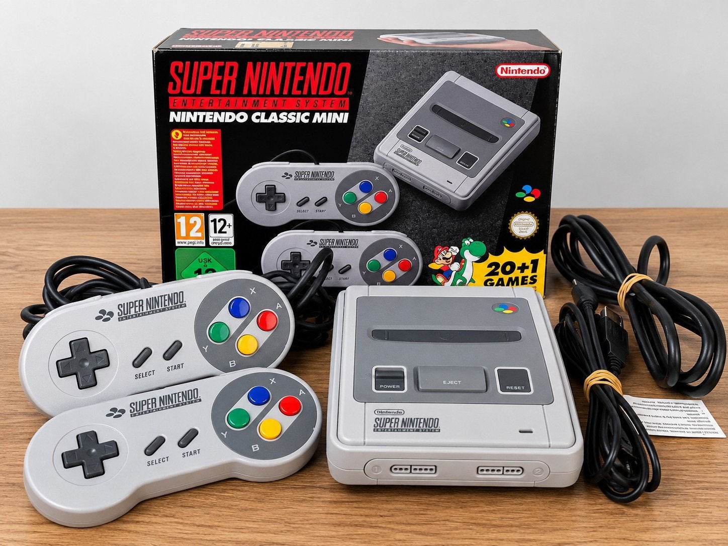 Super Nintendo Classic Mini | 2 Controllers, Spelcomputers en Games, Ophalen of Verzenden, Zo goed als nieuw, Met 2 controllers