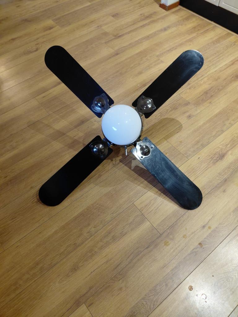 Zwarte plafondventilator met lamp, Ophalen, Gebruikt, Modern