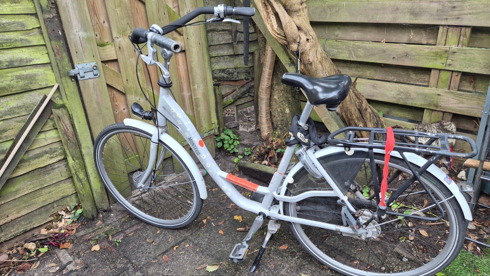 Montego damesfiets - opknapper, achterwiel defect, Fietsen en Brommers, Fietsen | Dames | Damesfietsen, Ophalen, Gebruikt, Versnellingen