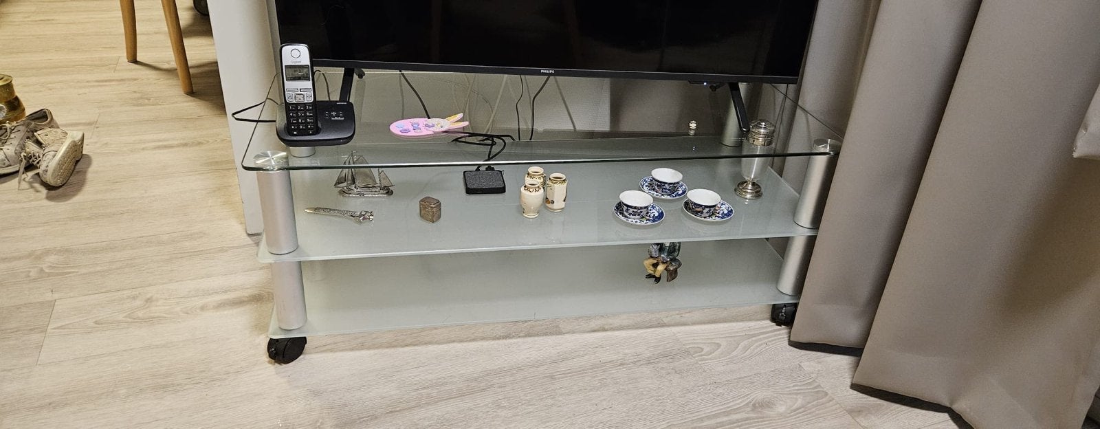 Glazen TV Meubel TEAB, Huis en Inrichting, Kasten | Televisiemeubels, Ophalen, Zo goed als nieuw, Glas