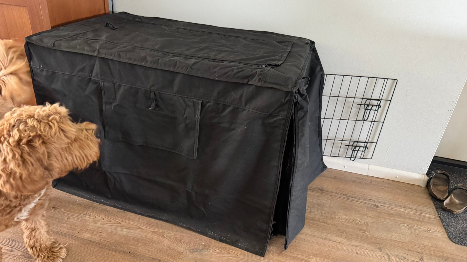 Bench met  zwarte hoes, Ophalen, Zo goed als nieuw