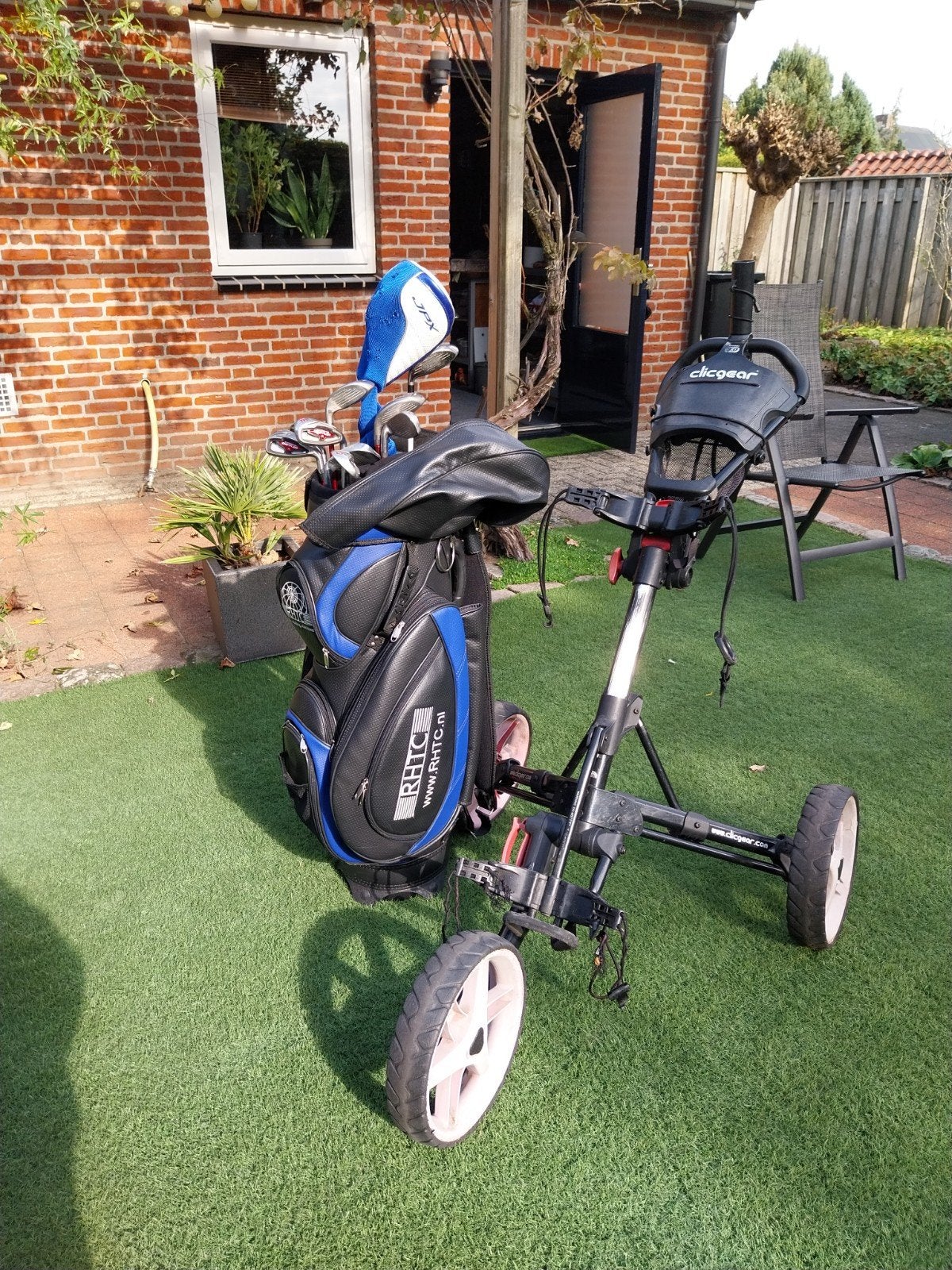 Complete rechtshandige golfset met clubs en Clicgear