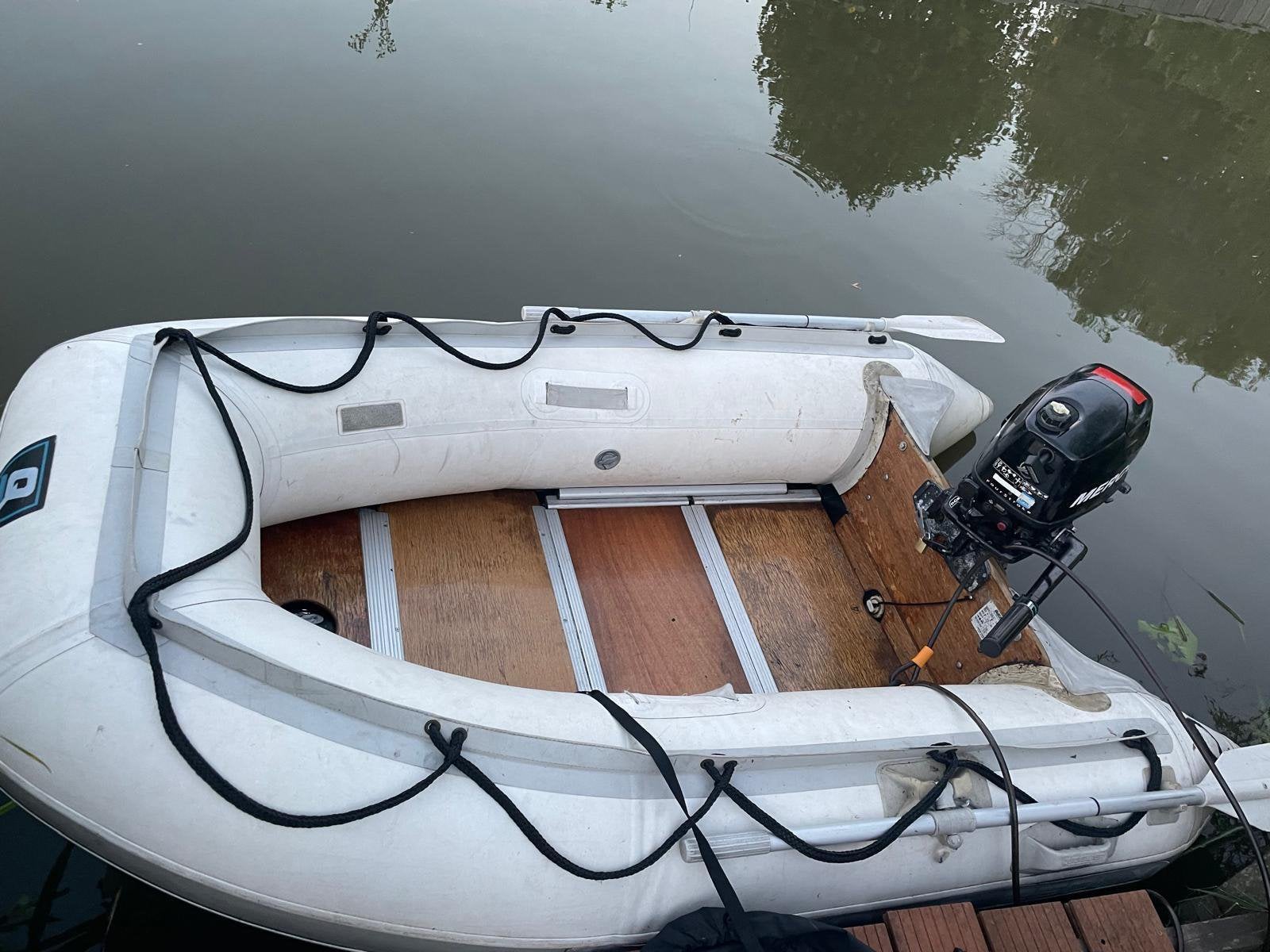 Quicksilver boot met Mercury buitenboordmotor