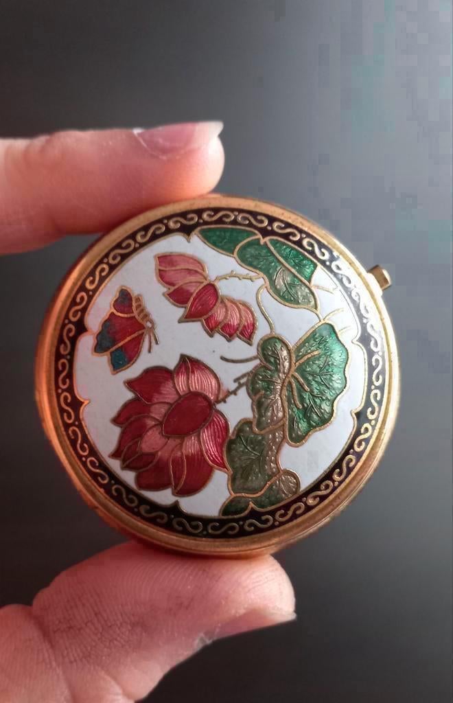 Pill box with lip balm - cloisonné pillendoosje, Ophalen of Verzenden