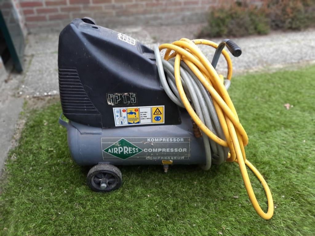 Airpress Compressor met Luchtslang - Mobiel en Olievrij, Doe-het-zelf en Verbouw, Compressors, Ophalen of Verzenden