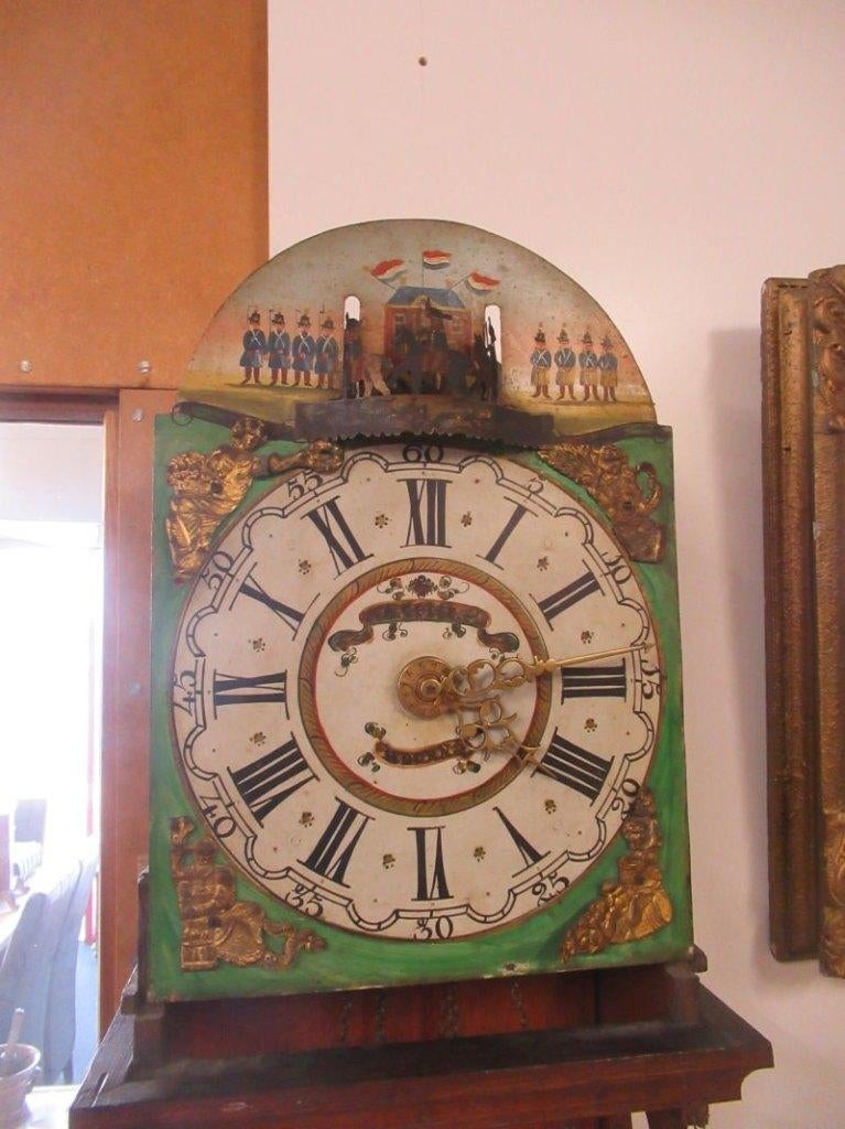 Oer 11699 ANTIEKE Friese staartklok met ruitermechaniek., Ophalen