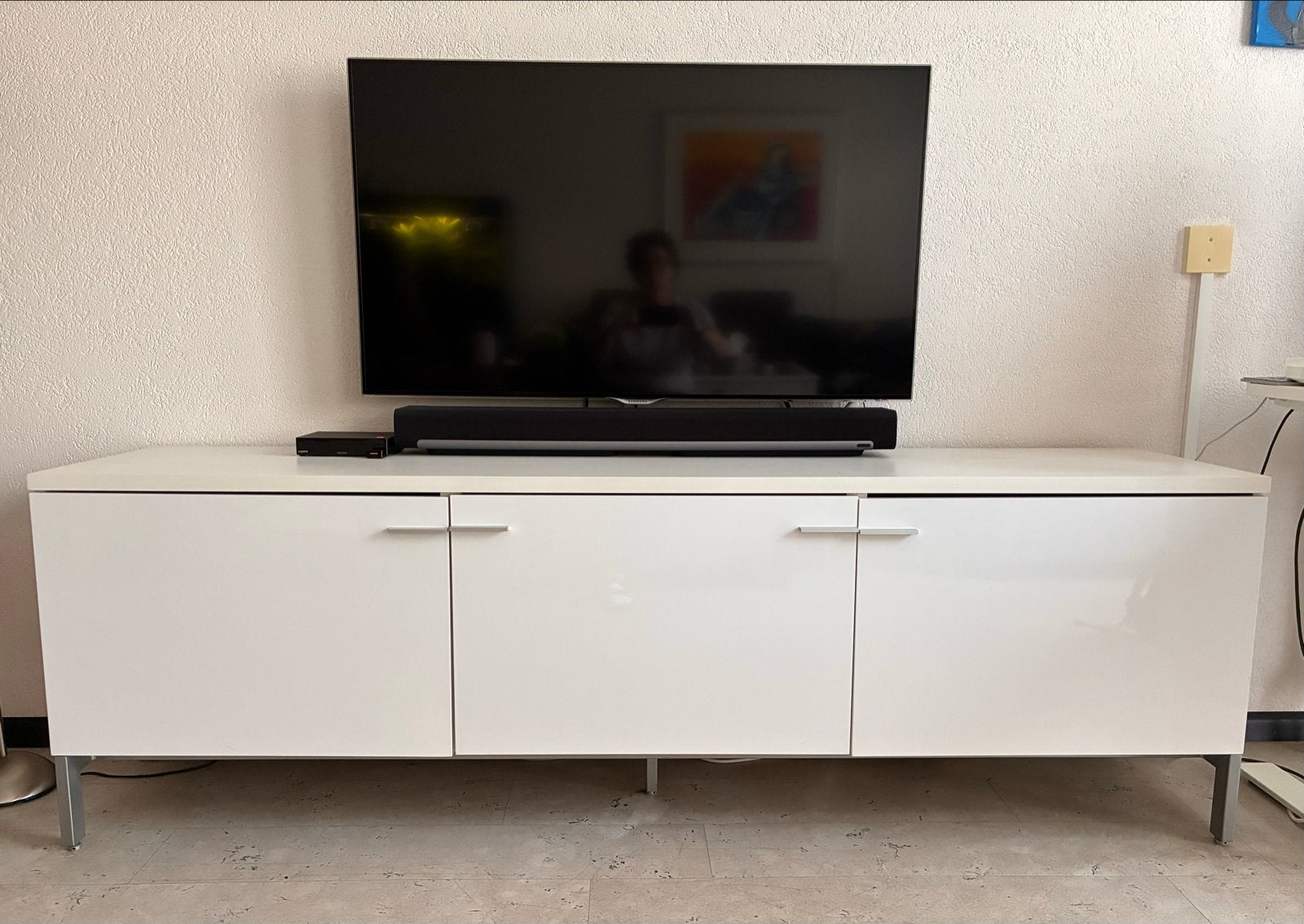 Modern wit tv-meubel (Pastoe) met opbergruimte, Huis en Inrichting, Kasten | Televisiemeubels, Ophalen, Overige materialen, Gebruikt