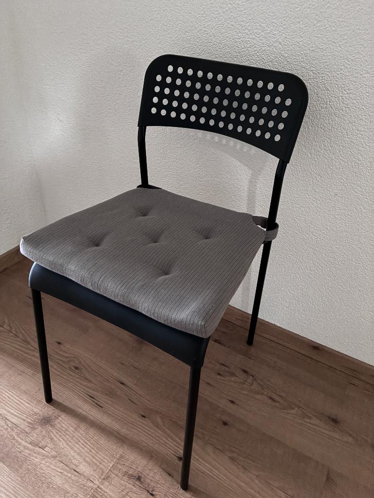 Eetkamerstoel 'Adde' (IKEA) zwart, Huis en Inrichting, Ophalen, Overige materialen, Zwart, Zo goed als nieuw
