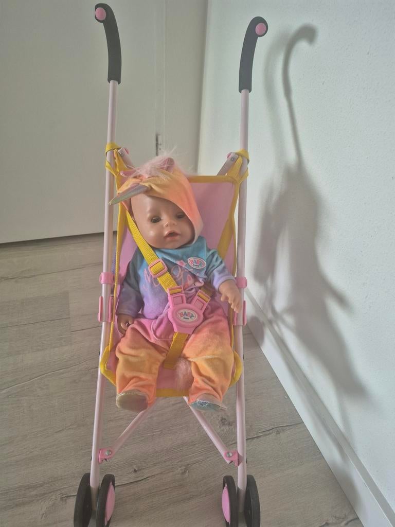 Baby Born pop met buggy en kleding, Ophalen of Verzenden, Gebruikt, Babypop