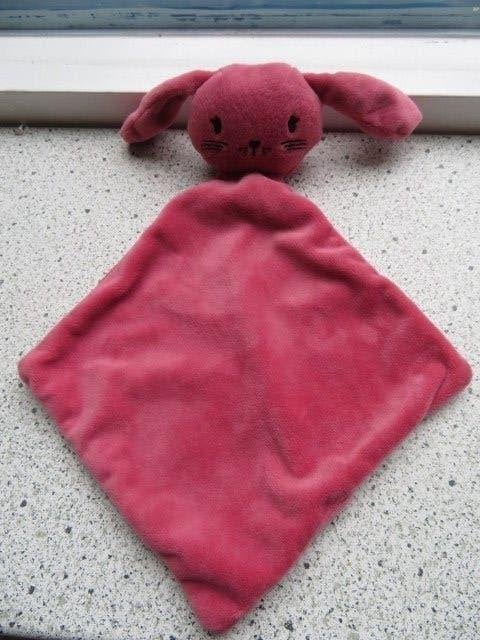 Knuffeldoek konijn of konijntje van Kruidvat roze velours, Konijn, Ophalen of Verzenden, Zo goed als nieuw, Roze