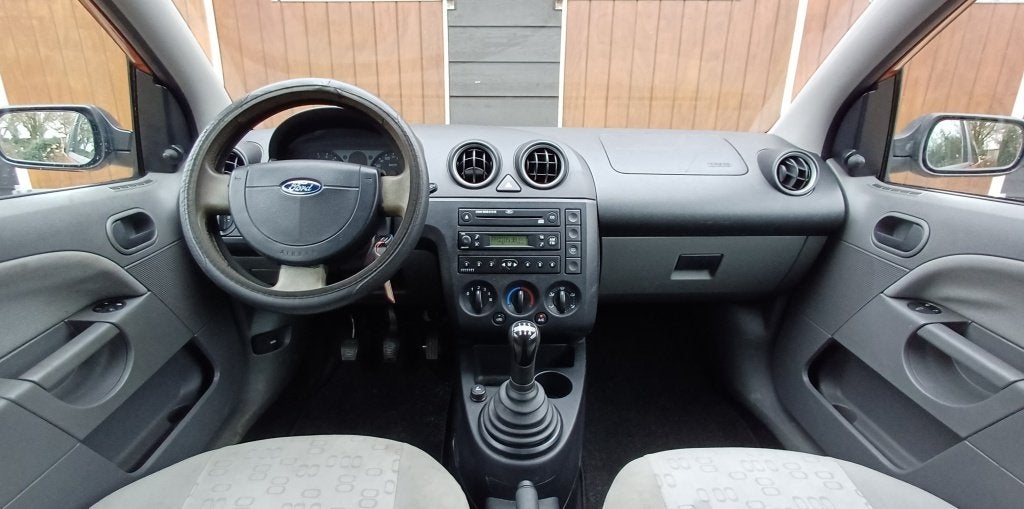 Ford Fiesta 1.25-16V Centennial | Airco | NAP | Stuurbekrach, Auto's, Ford, Voorwielaandrijving, 15 km/l, 1242 cc, 4 cilinders