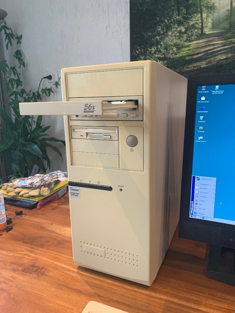 Nette Pentium 2 Windows 98 computer, leuk voor retro spellen, Computers en Software, Desktop Pc's, HDD, Minder dan 4 GB, Minder dan 2 Ghz