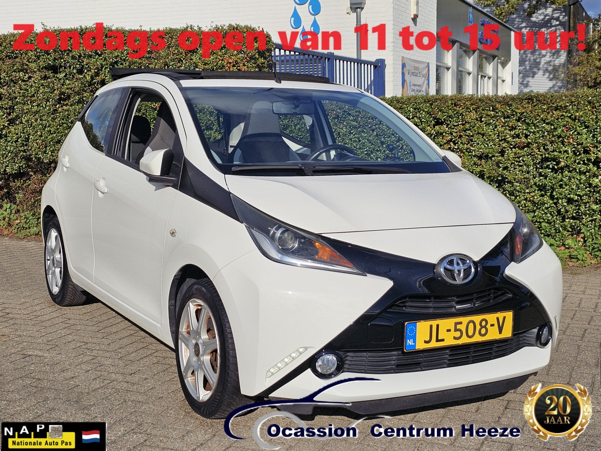 Toyota Aygo 1.0 VVT-i x-Wave Cabrio-Top! Camera! Apk 8-2027!, Voorwielaandrijving, Stof, Gebruikt, Euro 6
