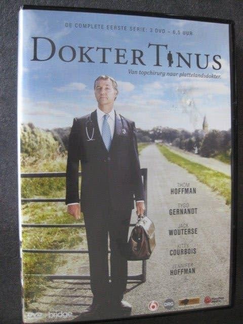 DOKTER TINUS - SEIZOEN 1 in een 3-DVD BOX, Cd's en Dvd's, Vanaf 6 jaar, Ophalen, Zo goed als nieuw, Familie en Kinderfilm