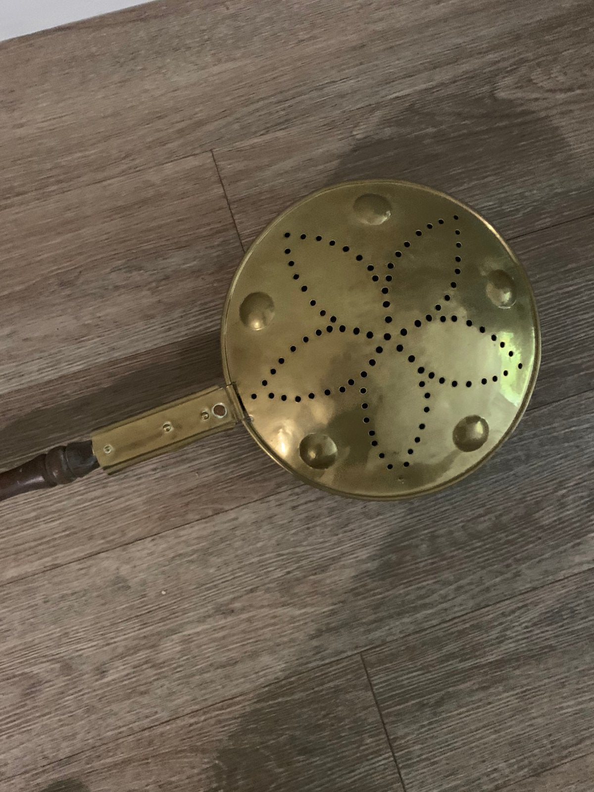 Koperen bedwarmer bed pan, Ophalen